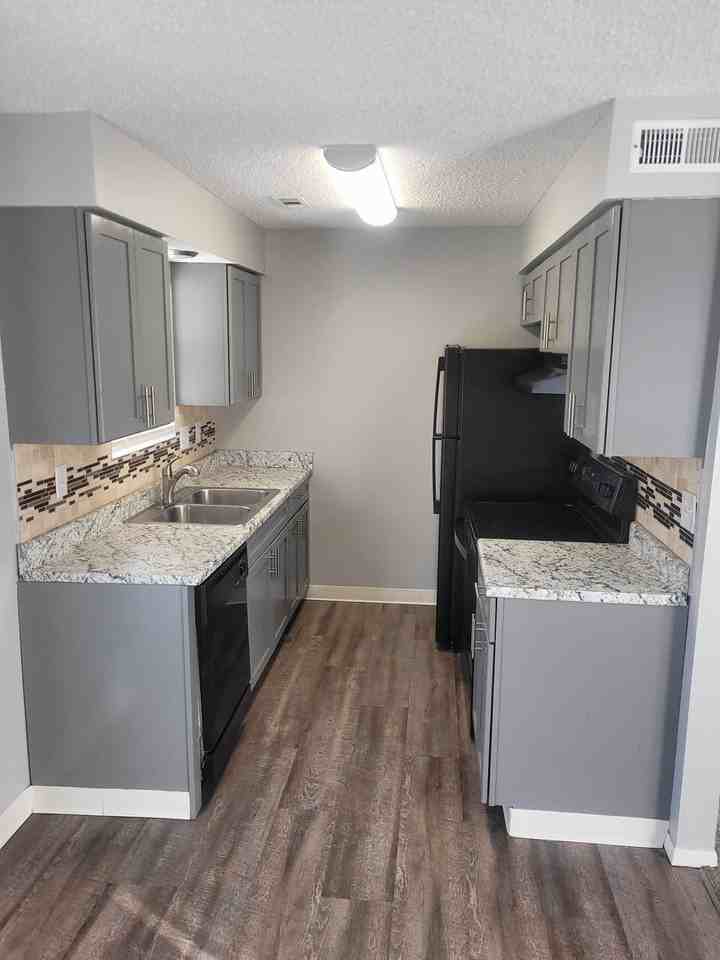 The Willows - Photo 2 of 19