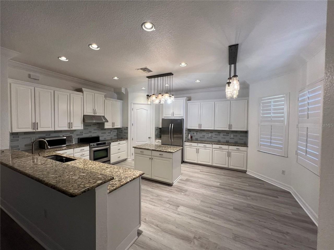 8328 Prestbury Dr - Photo 6 of 19