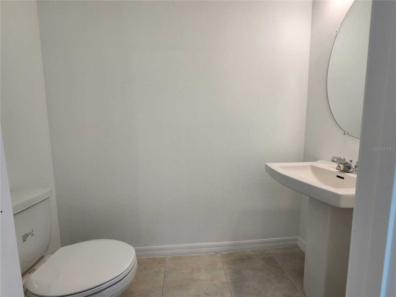 2620 Penguin Blvd - Photo 4 of 14