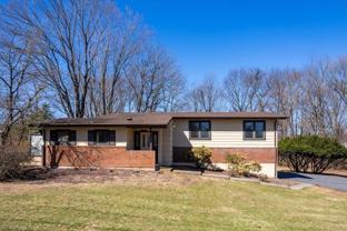 13 Barrie Dr - Photo 1 of 1