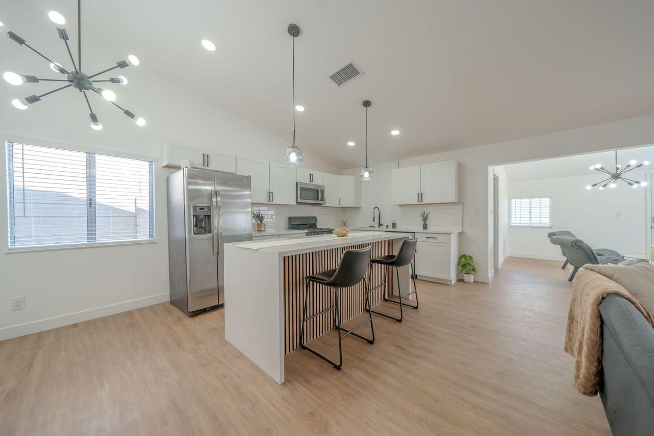 Sandalwood Ln - Photo 3 of 10