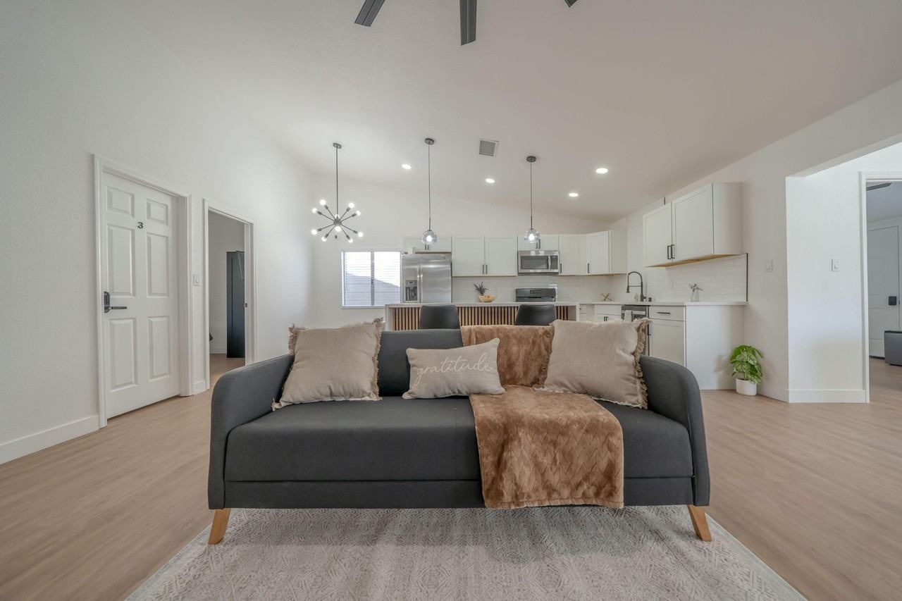 Sandalwood Ln - Photo 6 of 10