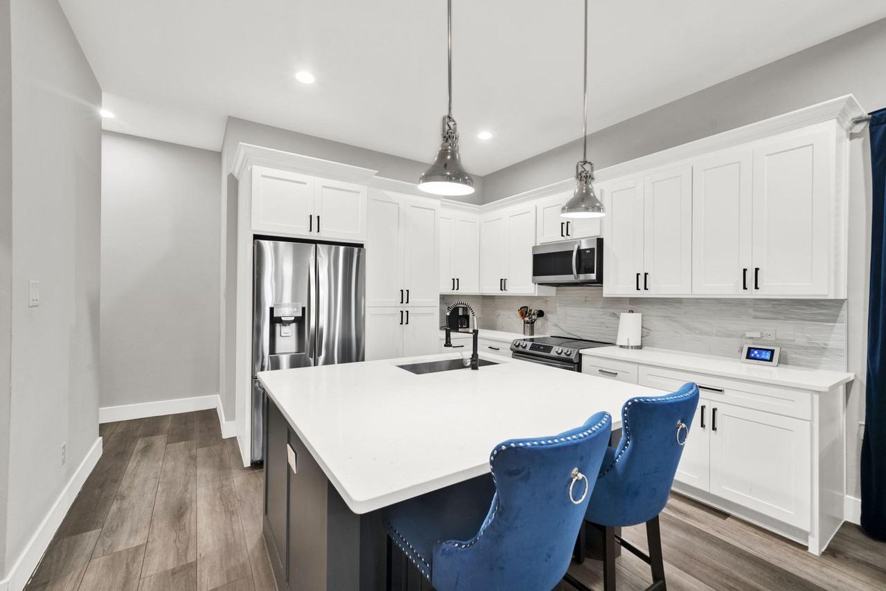 Enchanted Ln - Photo 2 of 13