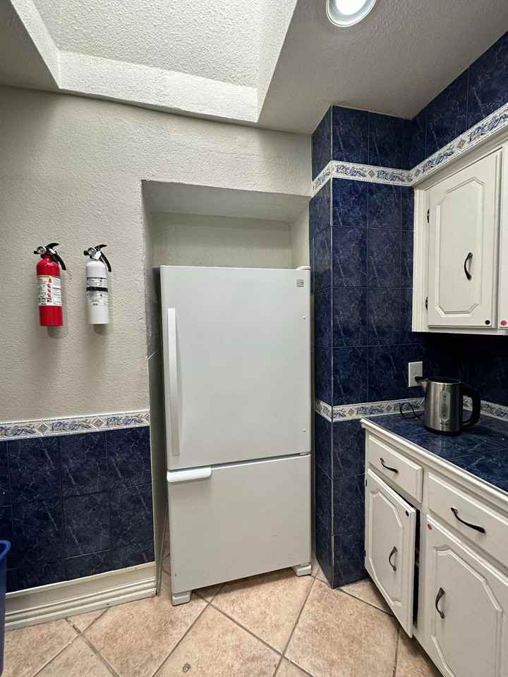 Glengreen Dr - Photo 3 of 20