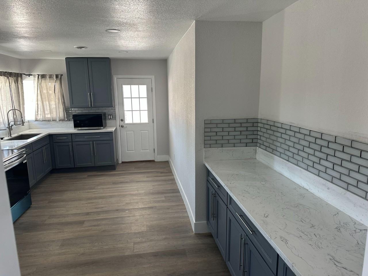 Griffith Ave - Photo 4 of 27