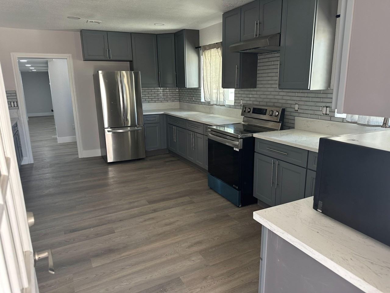 Griffith Ave - Photo 7 of 27