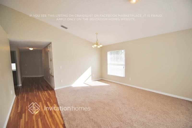 417 Saragassa Ave Sw - Photo 3 of 13