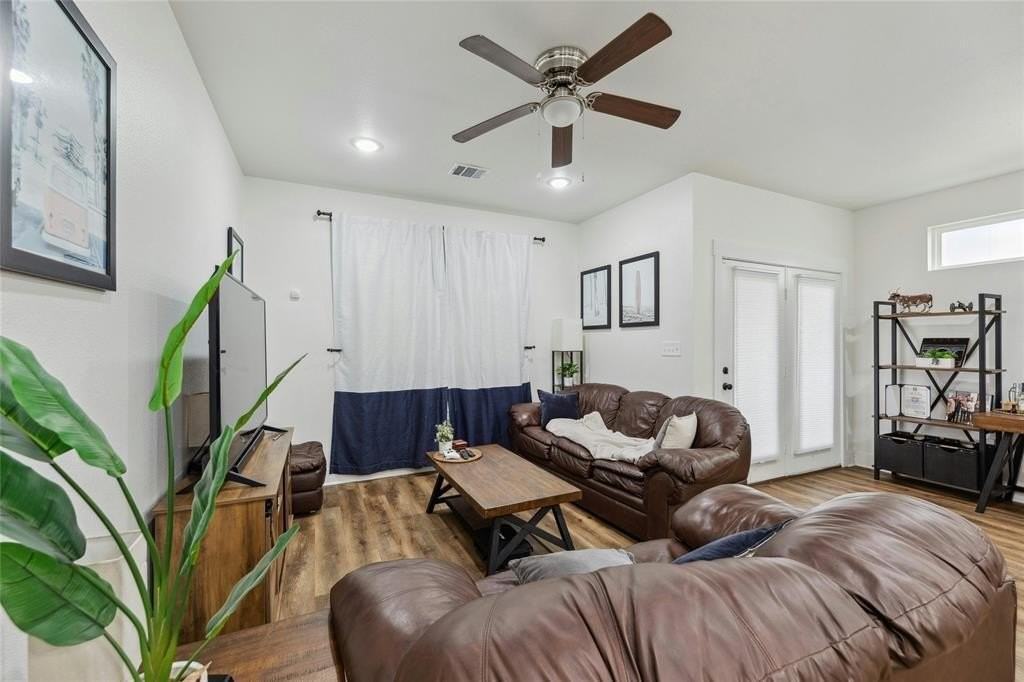 1952 Royal Loop - Photo 3 of 14