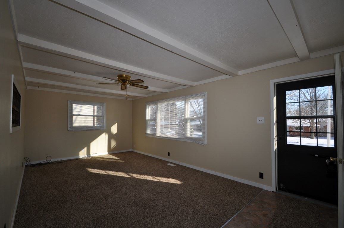 2405 Barnhart Ave - Photo 2 of 17