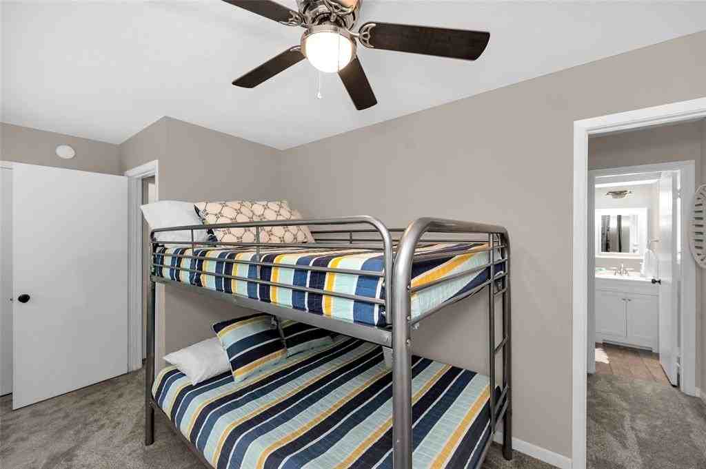 107 Lancelot Dr - Photo 4 of 26