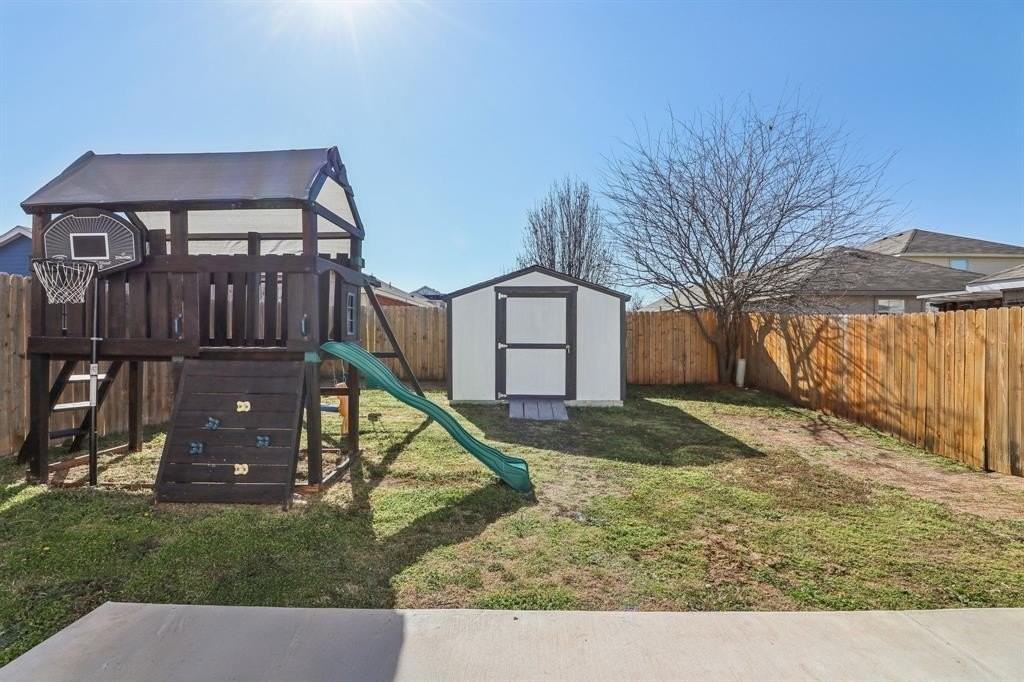 6165 River Pointe Dr - Photo 2 of 23