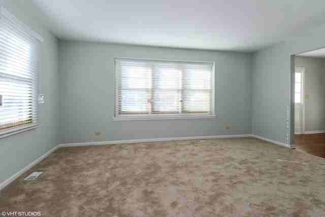 53 Redstart Rd - Photo 3 of 14