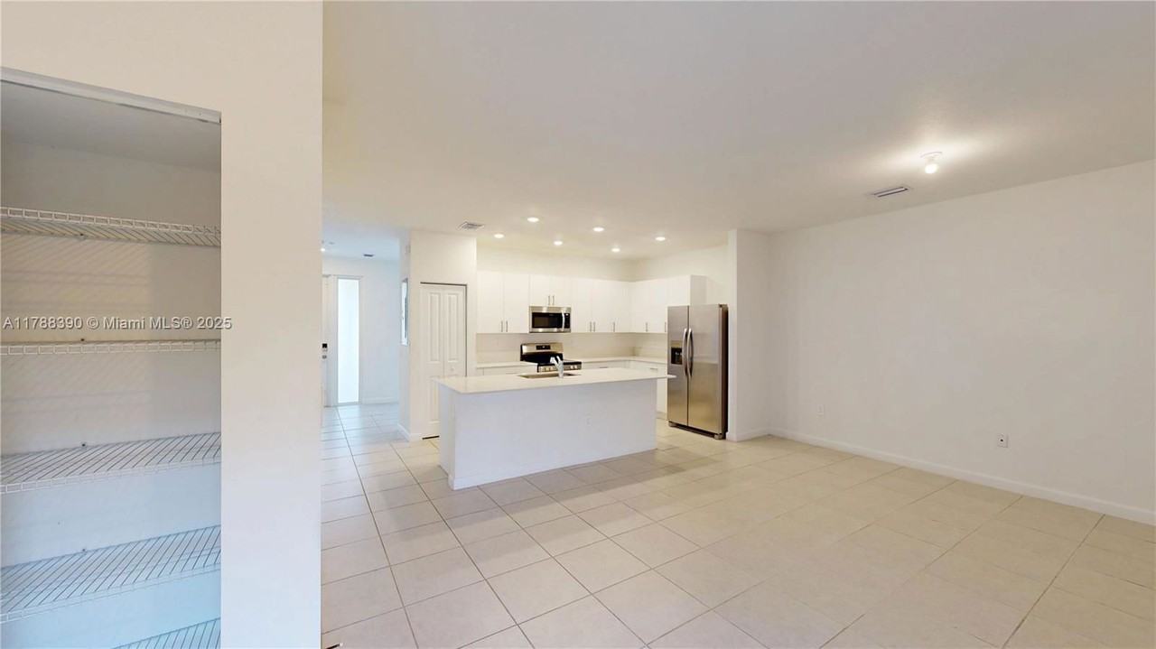 12875 Sw 243rd Ter - Photo 2 of 8