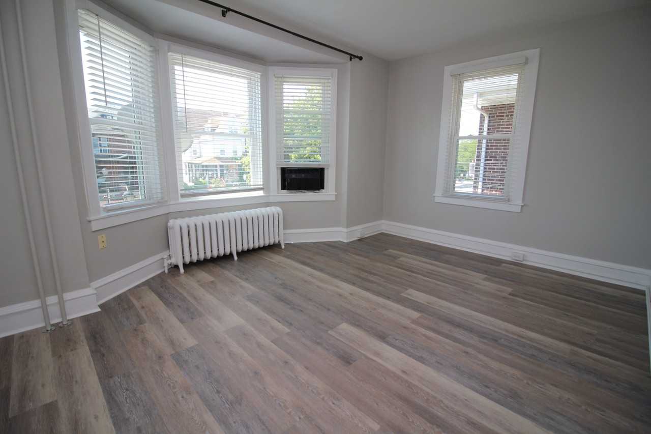 723 Penn Ave 2nd Fl - Photo 3 of 16