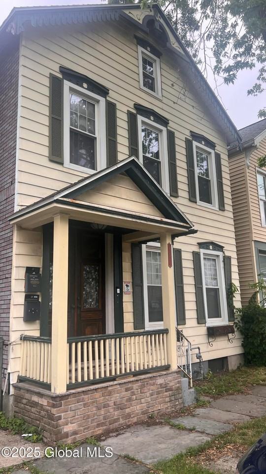 627 4th Ave - Photo 2 of 14