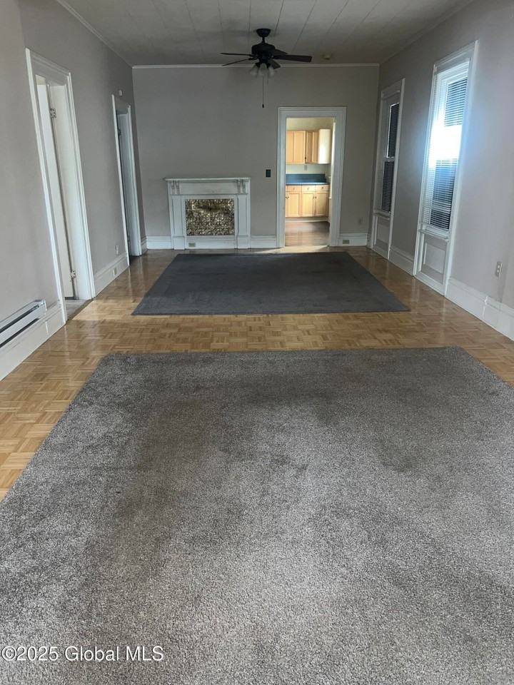 627 4th Ave - Photo 4 of 14