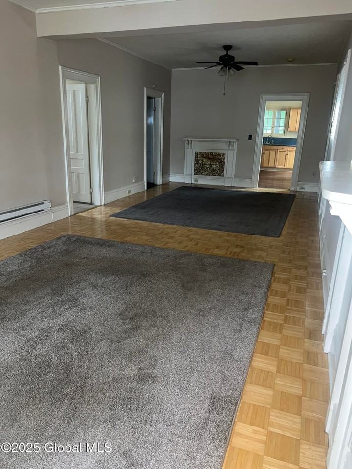 627 4th Ave - Photo 5 of 14