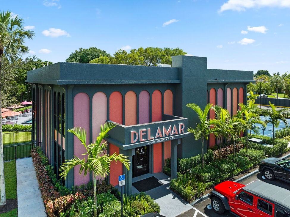 4108 North Pine Island Road - Photo 6 of 8