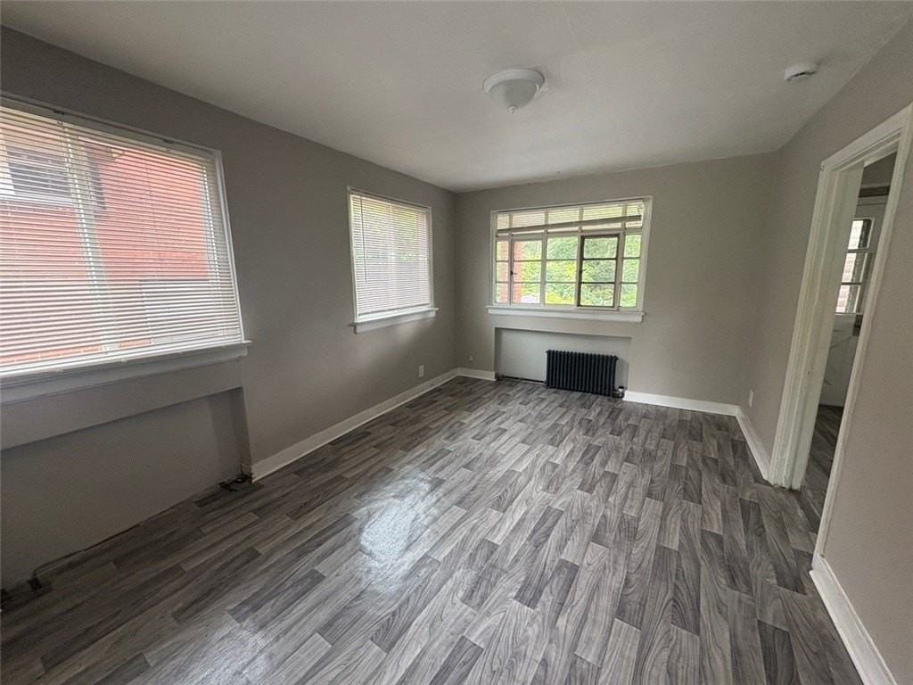 560 Wylie Ave - Photo 2 of 13