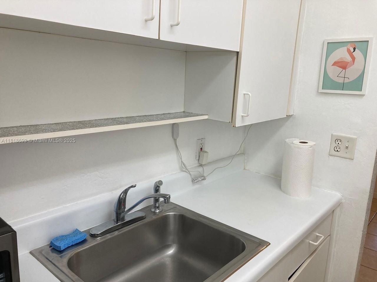 653 Michigan Ave #11 - Photo 3 of 8