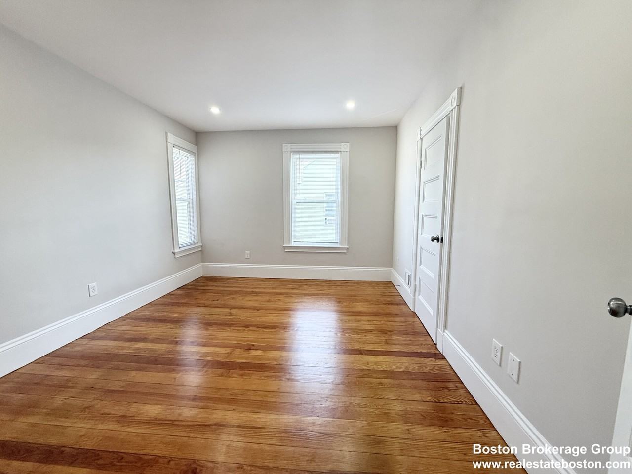 71 Saxton St #3 - Photo 4 of 11