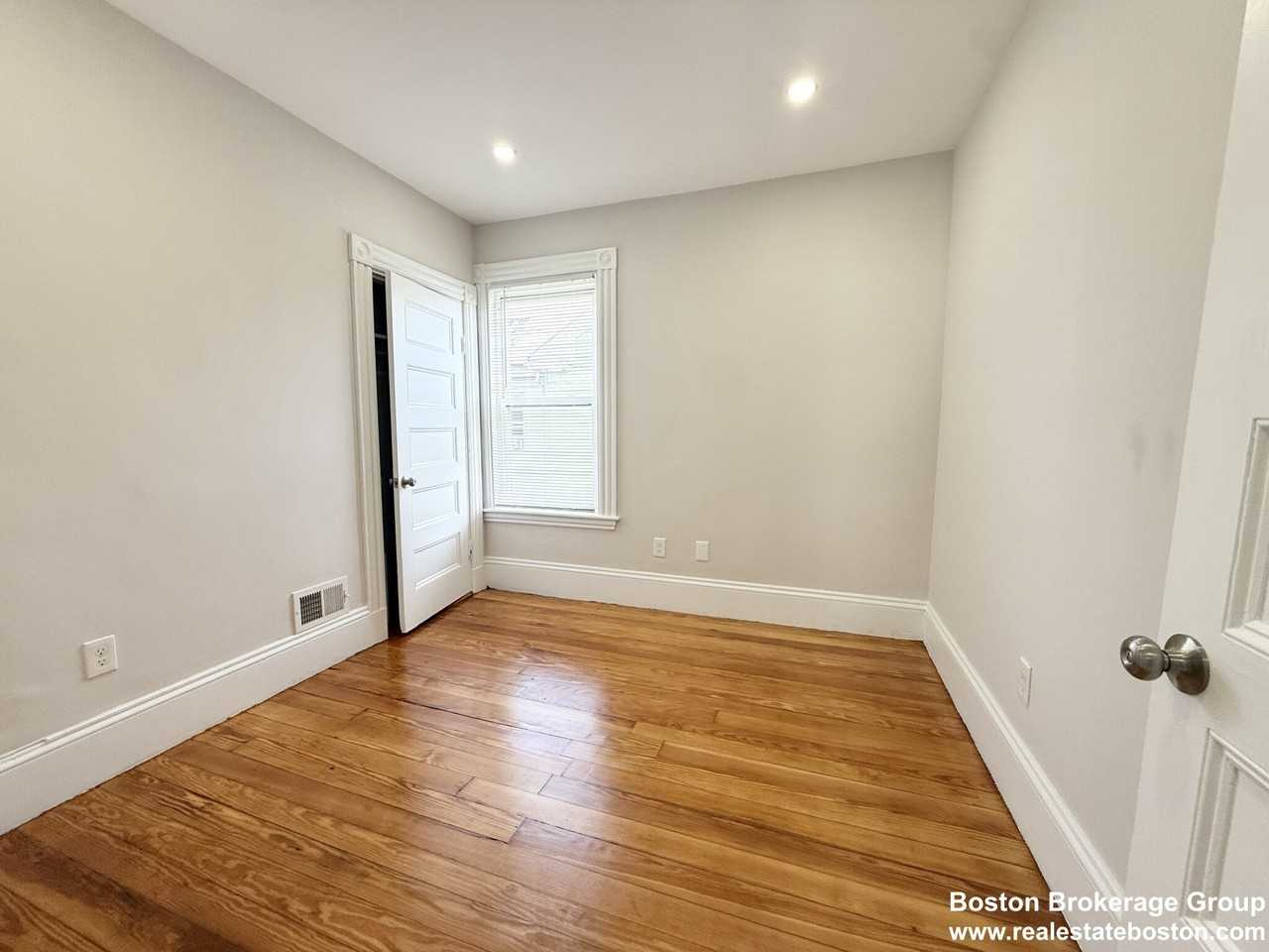 71 Saxton St #3 - Photo 5 of 11
