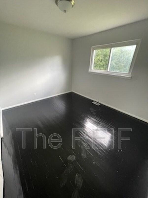 5365 Stiffler Rd - Photo 3 of 9