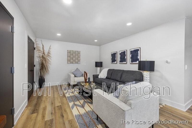 8428 Woodhaven Dr Sw #6 - Photo 5 of 25