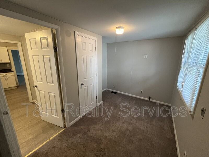 4069 Graceland Ave - Photo 5 of 24