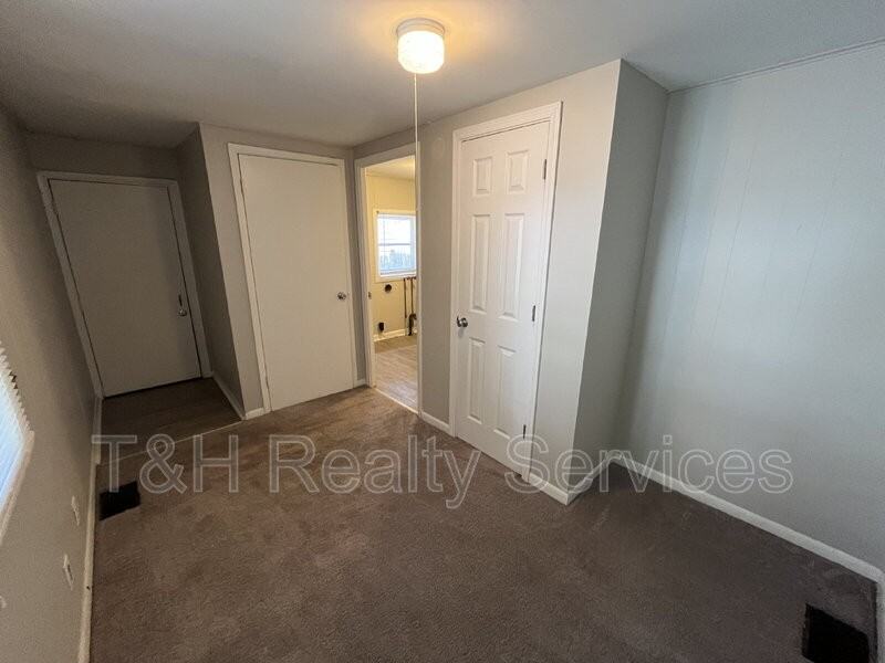 4069 Graceland Ave - Photo 6 of 24