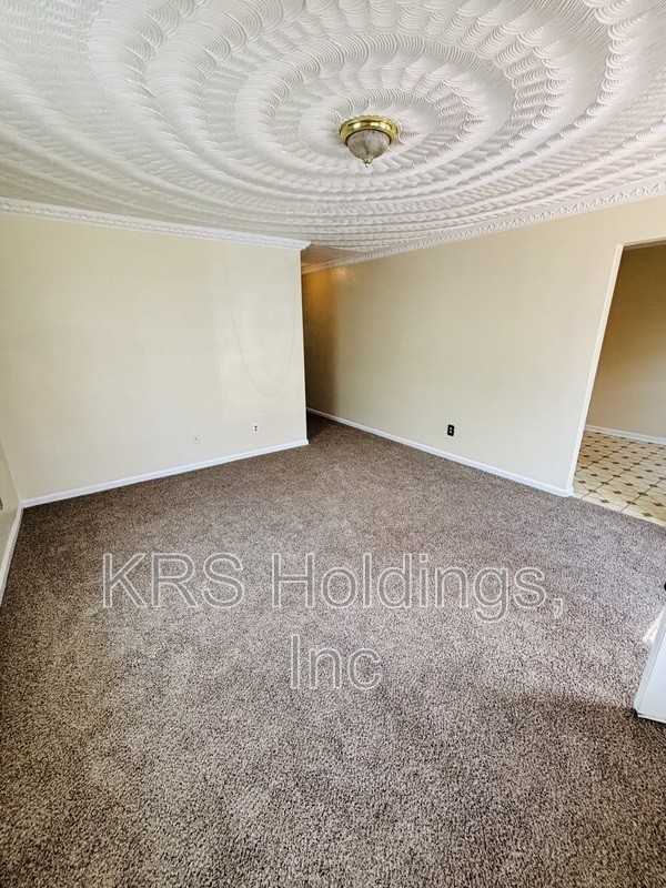 806 Whitehead Ave - Photo 2 of 10