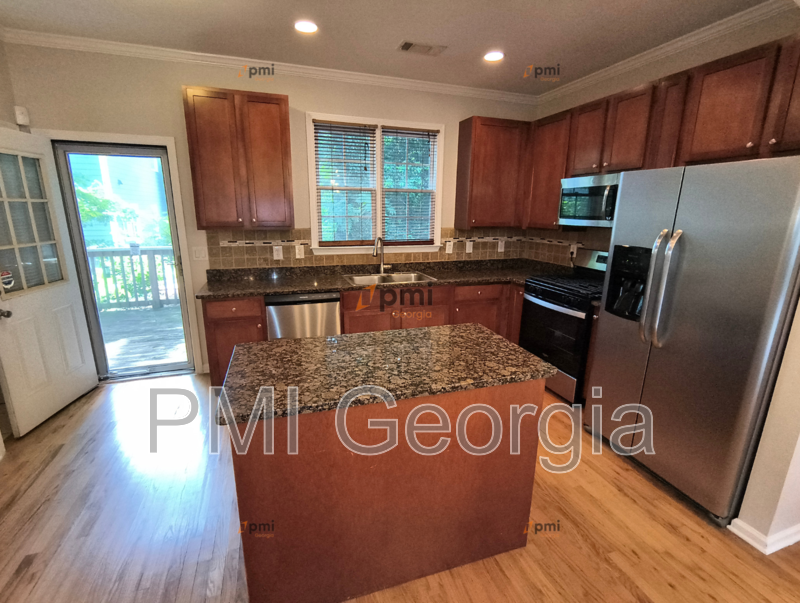 149 Richmond St Se #SE - Photo 2 of 14