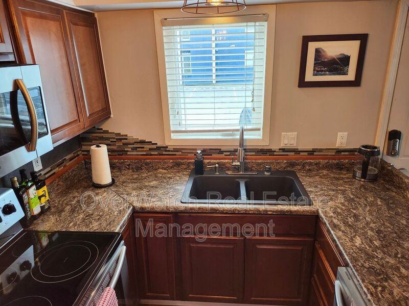 6329 E 32nd Ave #2 - Photo 3 of 18