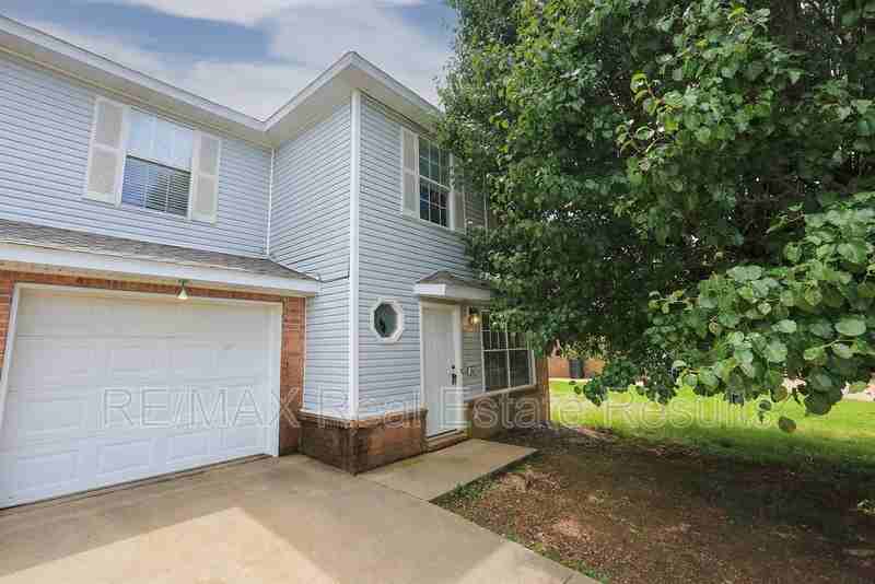 2407 S 16th St - Photo 2 of 21