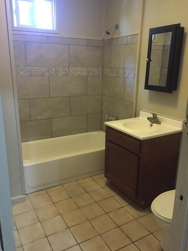 131 Dell St - Photo 2 of 4