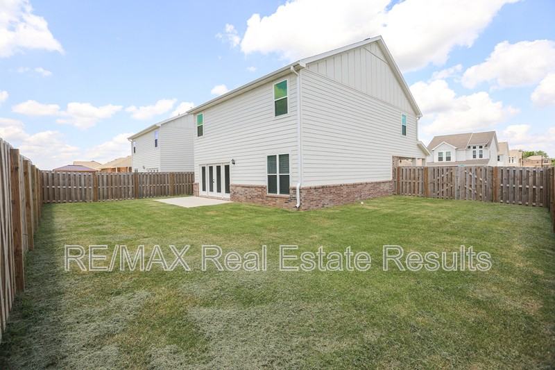 2011 Wildflower Dr - Photo 6 of 7