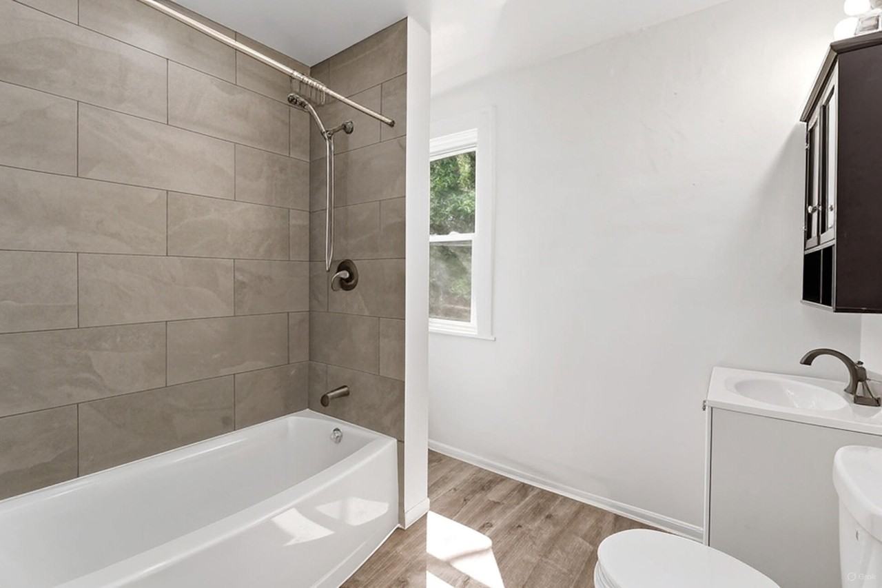 401 Arch St - Photo 3 of 18
