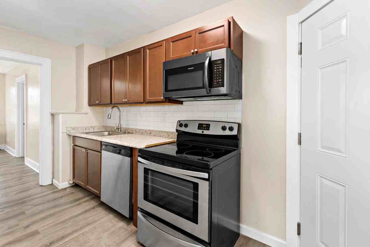 401 Arch St - Photo 4 of 18