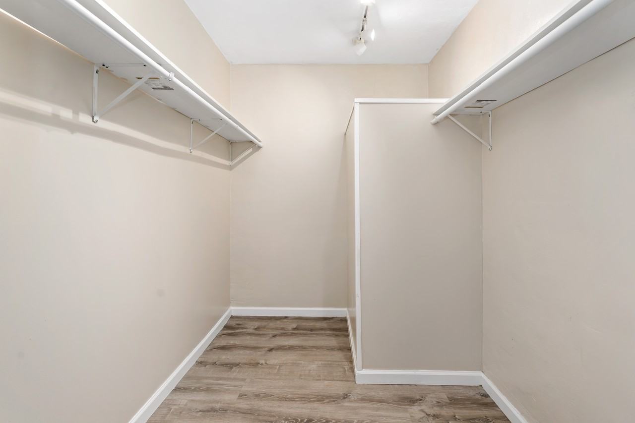 401 Arch St - Photo 5 of 18