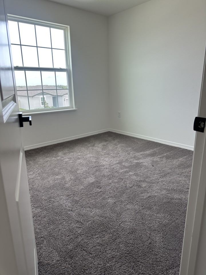 5551 Maddie Dr - Photo 3 of 21