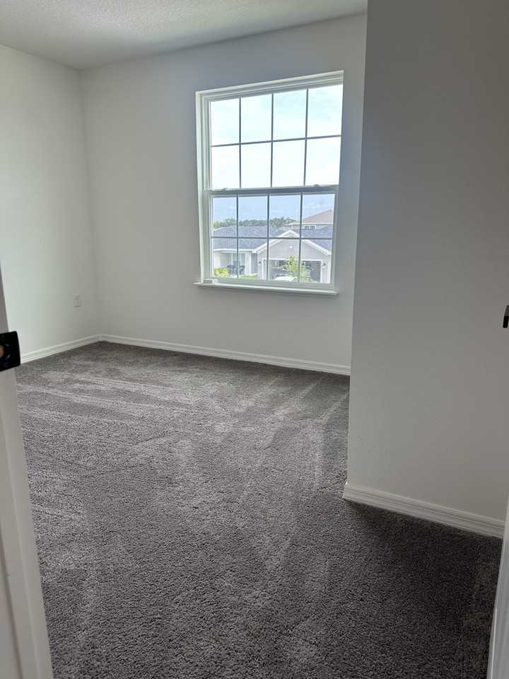 5551 Maddie Dr - Photo 4 of 21