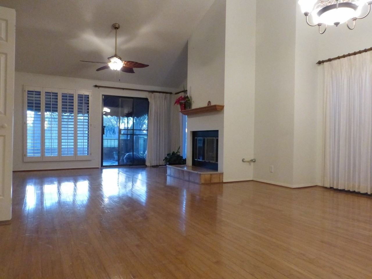 2149 Clubhouse Dr - Photo 3 of 16