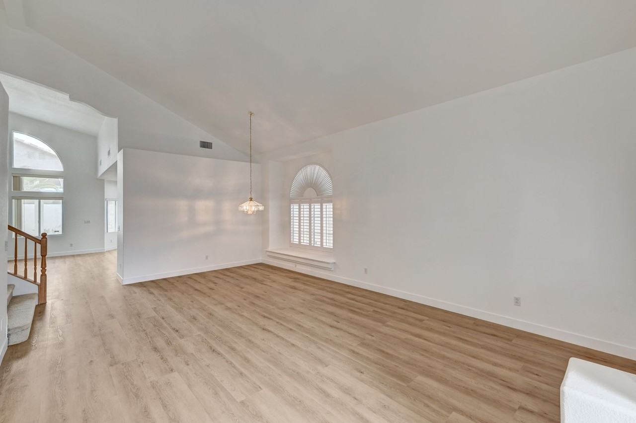 10016 Diving Duck Ave - Photo 5 of 38