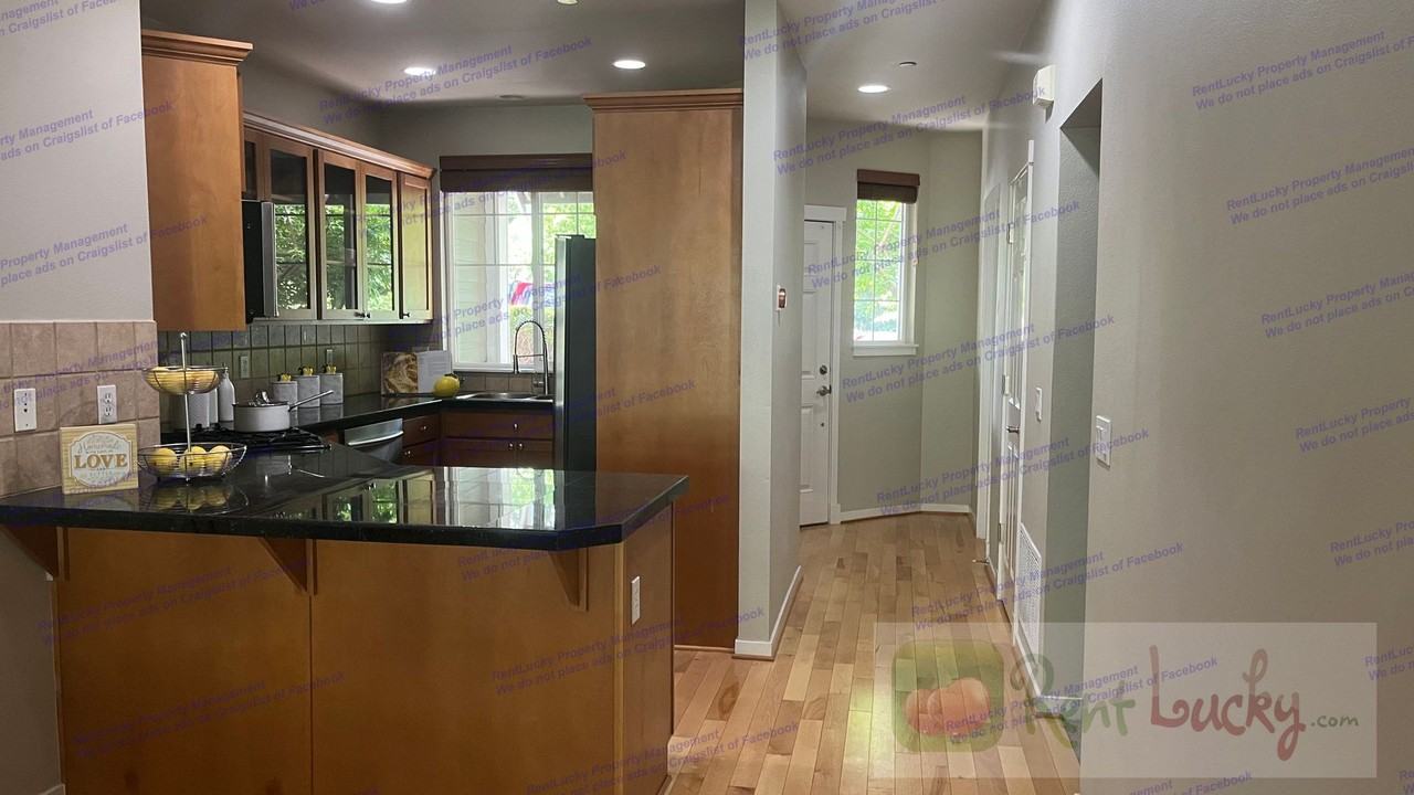 1691 Ne Juneberry St - Photo 3 of 23