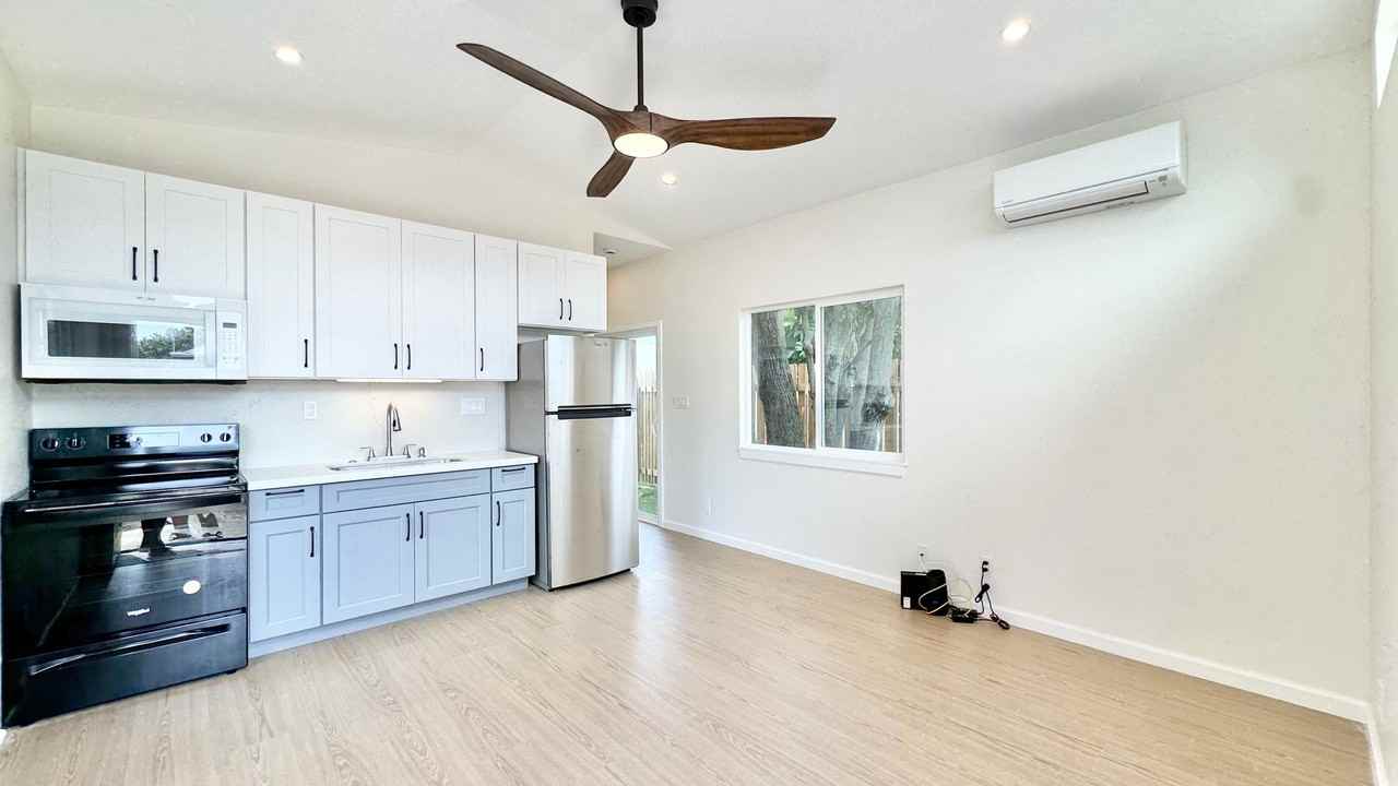 421C Olomana St #A - Photo 5 of 28