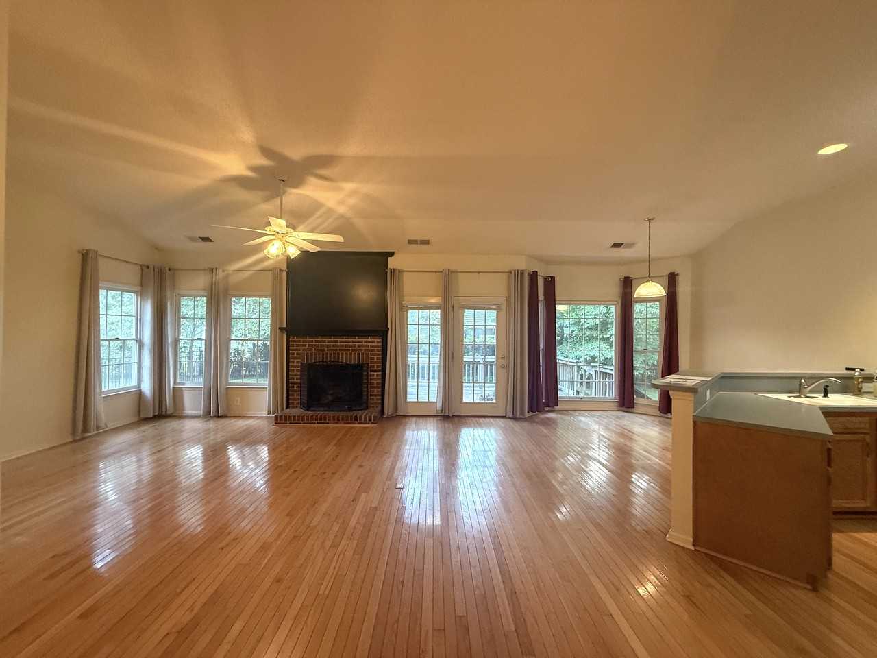 516 Tysons Forest Dr #NA - Photo 3 of 19