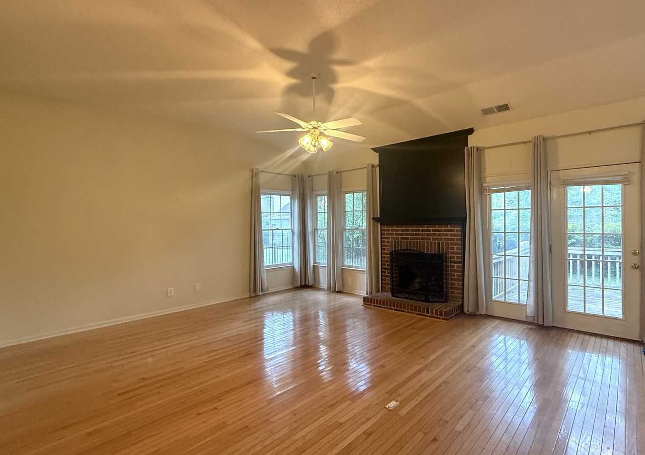 516 Tysons Forest Dr #NA - Photo 4 of 19