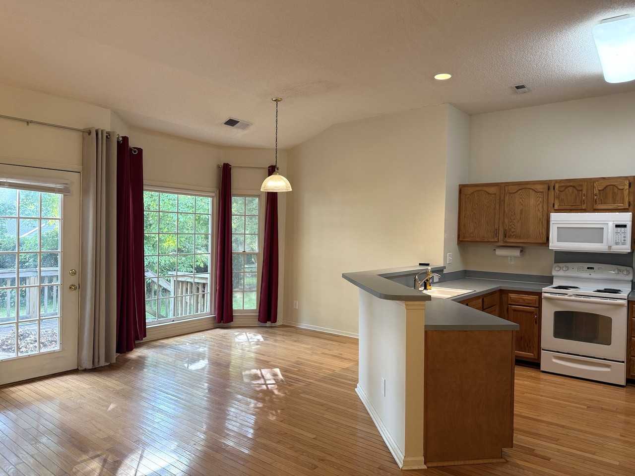 516 Tysons Forest Dr #NA - Photo 5 of 19