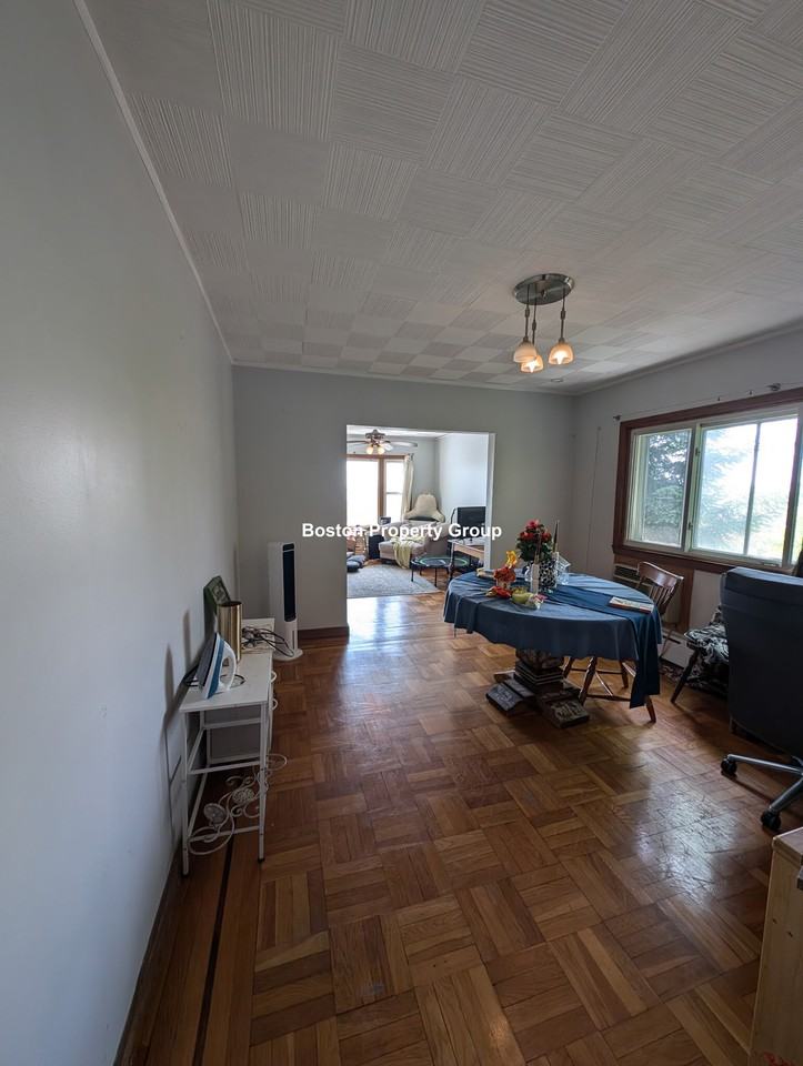 88 Gladstone St #3 - Photo 4 of 9