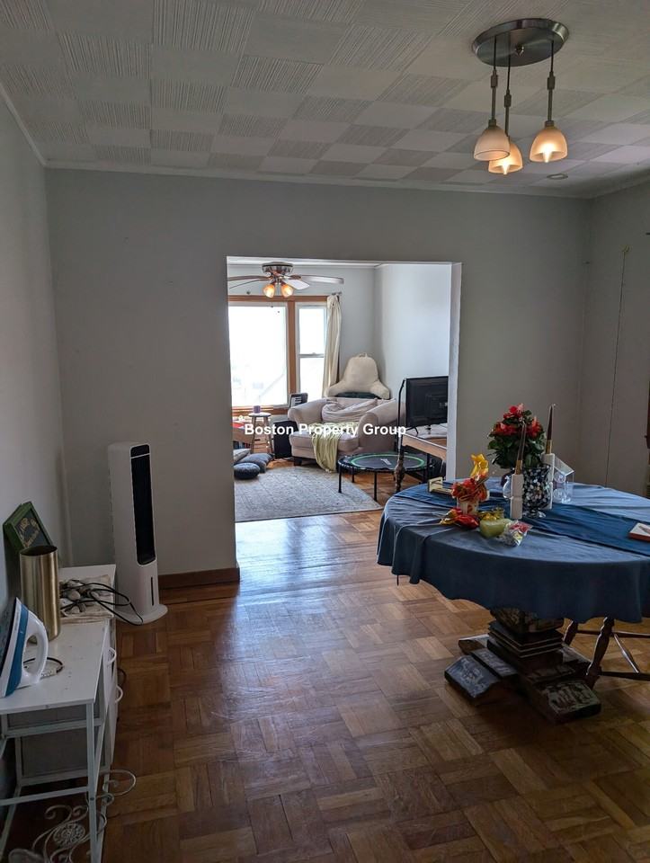 88 Gladstone St #3 - Photo 5 of 9